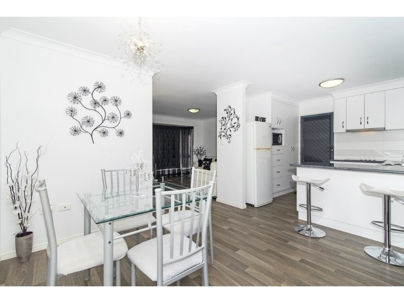 8 Chopin Street, Rockville QLD 4350