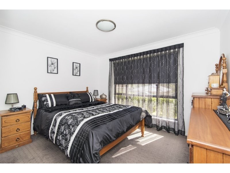 8 Chopin Street, Rockville QLD 4350