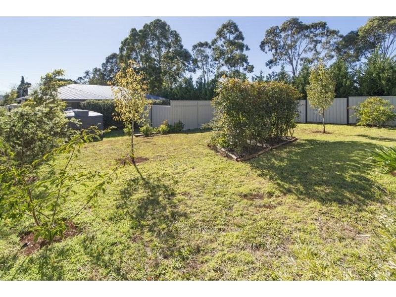 8 Chopin Street, Rockville QLD 4350