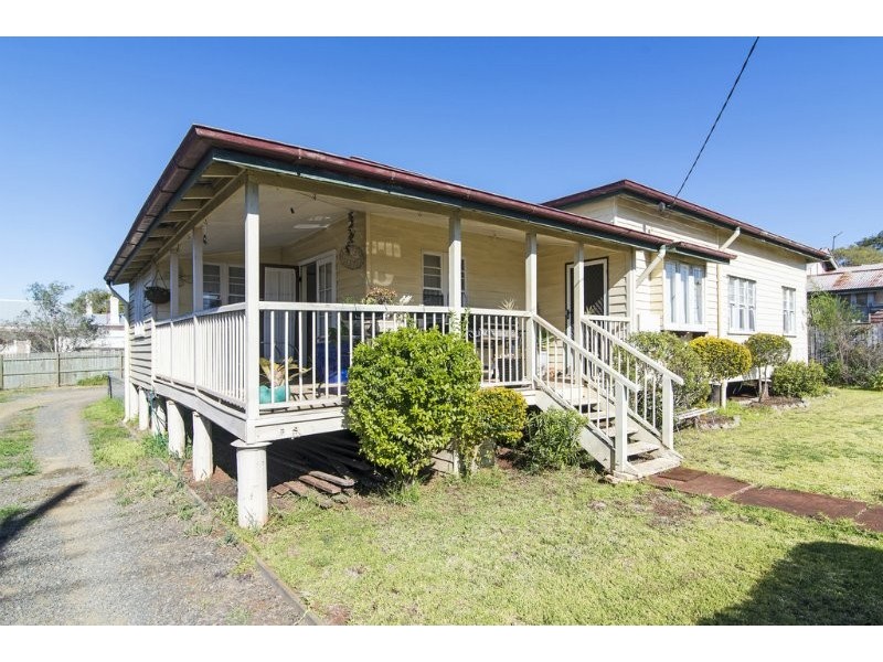 18 Rosewood Street, Toowoomba City QLD 4350