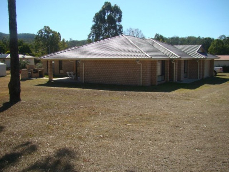 8 Thursa Street, Murphys Creek QLD 4352