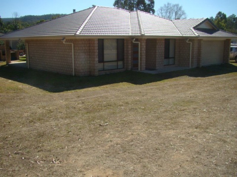 8 Thursa Street, Murphys Creek QLD 4352