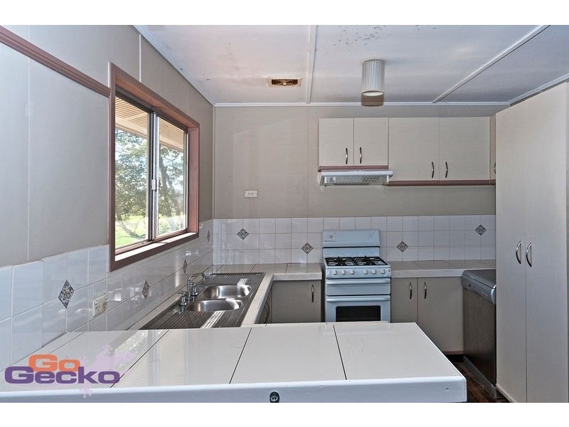 12 Sixth Avenue, Harristown QLD 4350