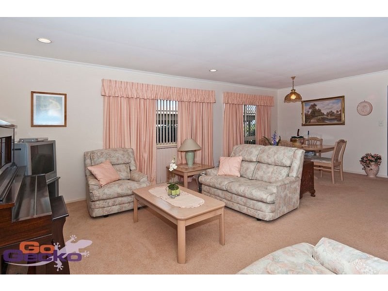6 Janine Court, Kearneys Spring QLD 4350