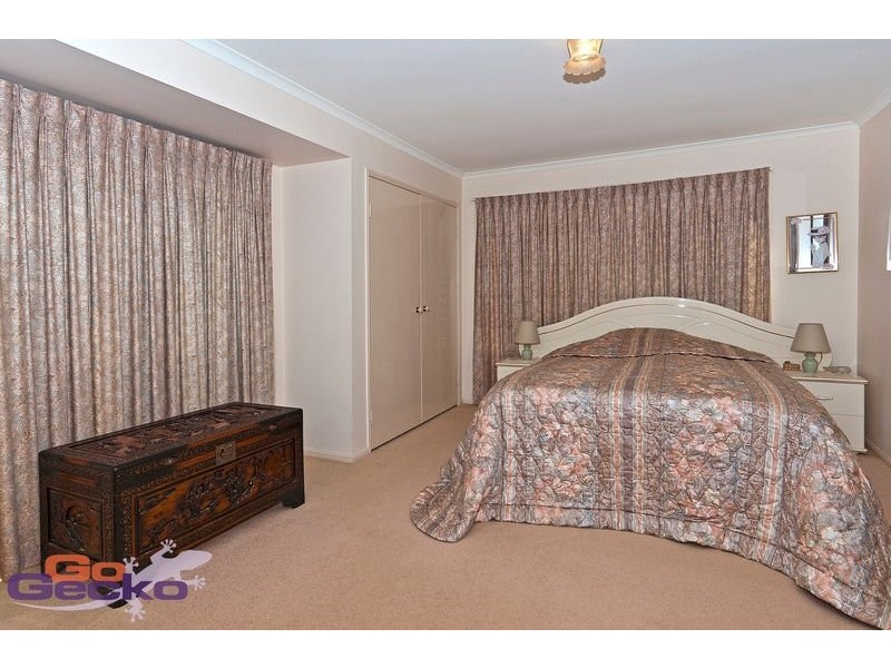 6 Janine Court, Kearneys Spring QLD 4350