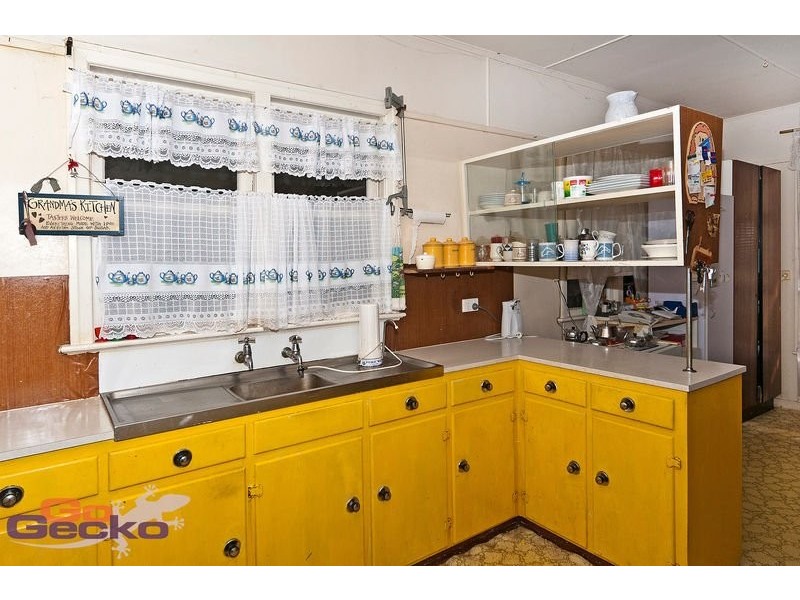 10 Hillview Avenue, Newtown QLD 4350