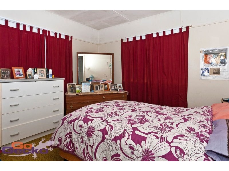 10 Hillview Avenue, Newtown QLD 4350