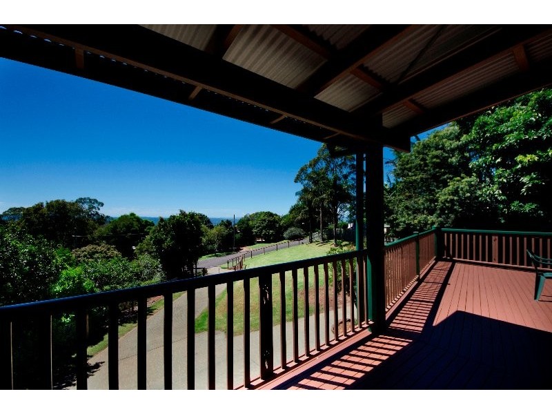 6 Scenic Crescent, Blue Mountain Heights QLD 4350