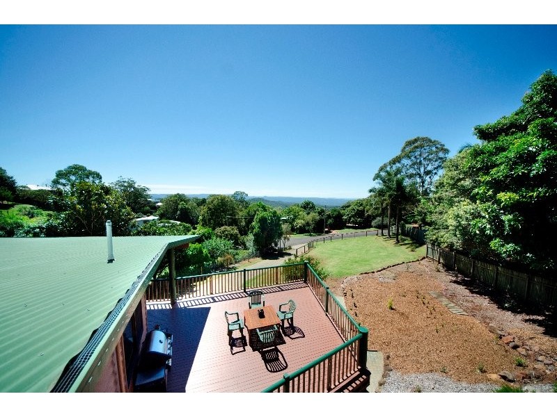 6 Scenic Crescent, Blue Mountain Heights QLD 4350