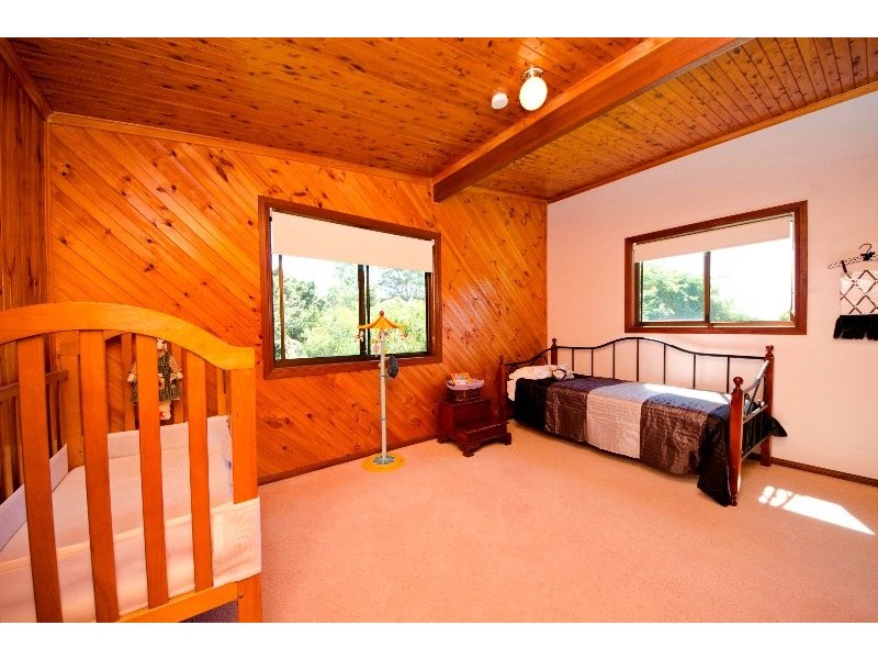 6 Scenic Crescent, Blue Mountain Heights QLD 4350