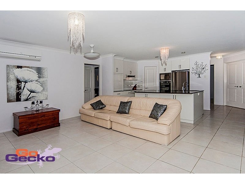 12 Opal Street, Glenvale QLD 4350