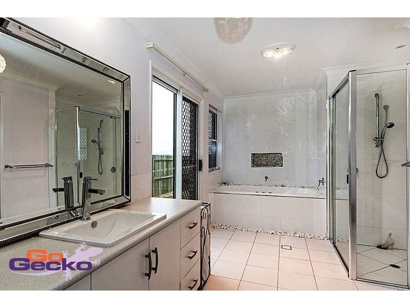 12 Opal Street, Glenvale QLD 4350