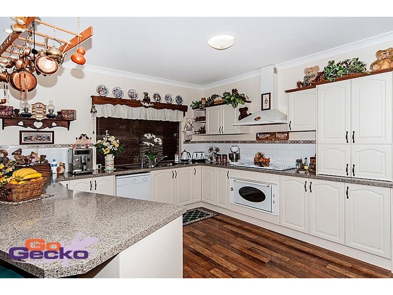 16 Stark Drive, Vale View QLD 4352