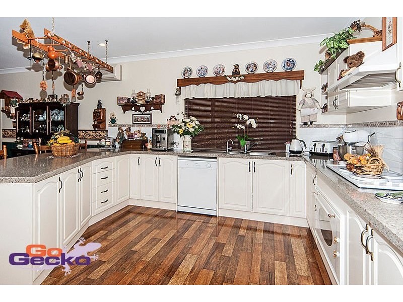 16 Stark Drive, Vale View QLD 4352