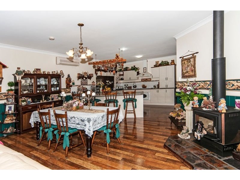 16 Stark Drive, Vale View QLD 4352