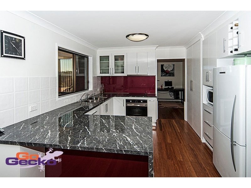 24 Horrocks Crescent, Kearneys Spring QLD 4350