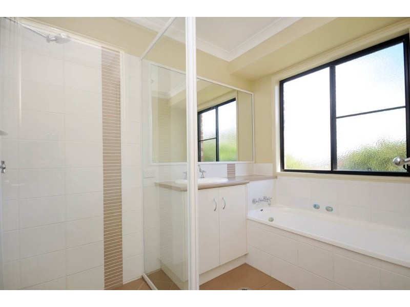 5 Debbie Court, Highfields QLD 4352