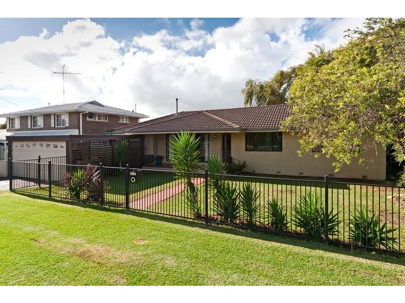 5 Cambridge Street, Harristown QLD 4350