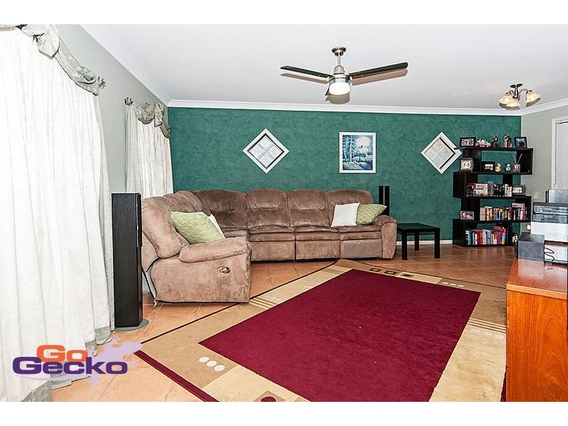 40 Willowburn Drive, Rockville QLD 4350