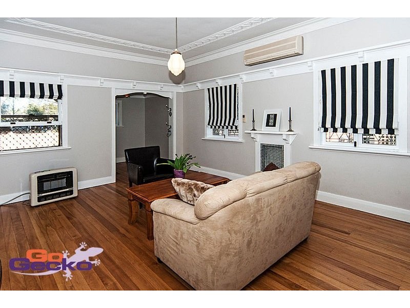 5 Stonehaven Street, Mount Lofty QLD 4350