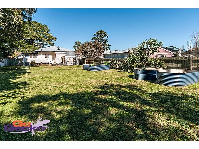 5 Stonehaven Street, Mount Lofty QLD 4350
