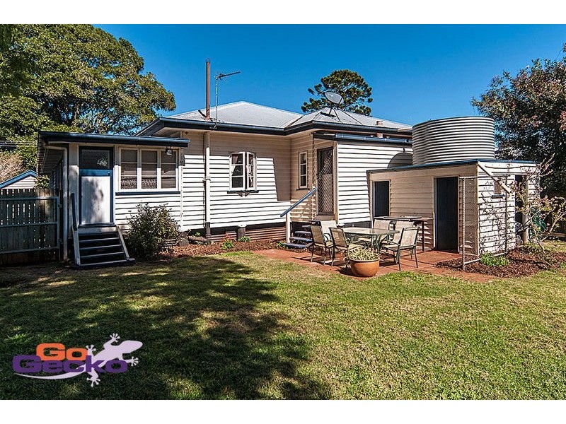 5 Stonehaven Street, Mount Lofty QLD 4350