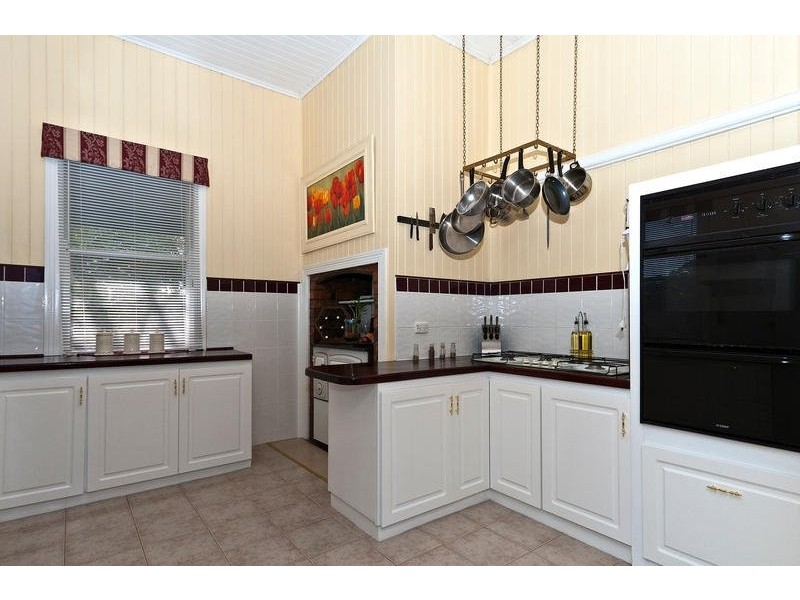 192 South Street, Centenary Heights QLD 4350