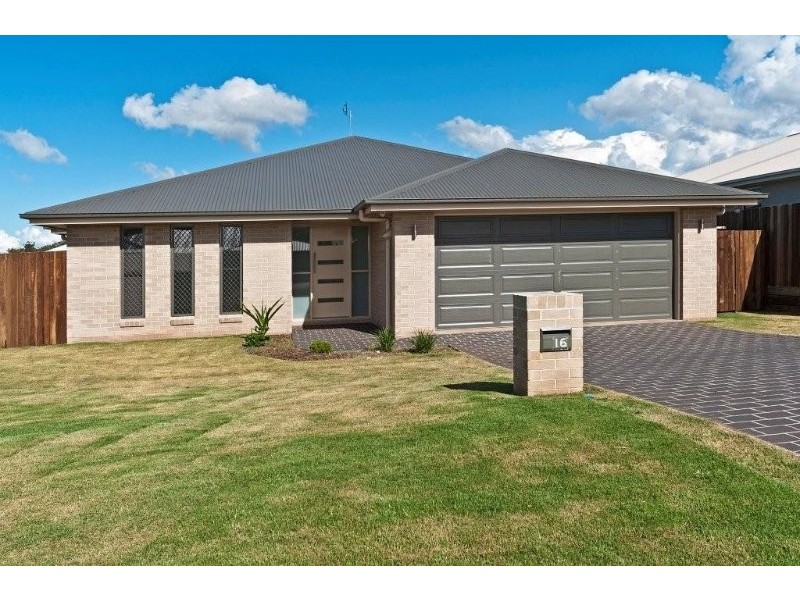 16 Pugh Street, Middle Ridge QLD 4350