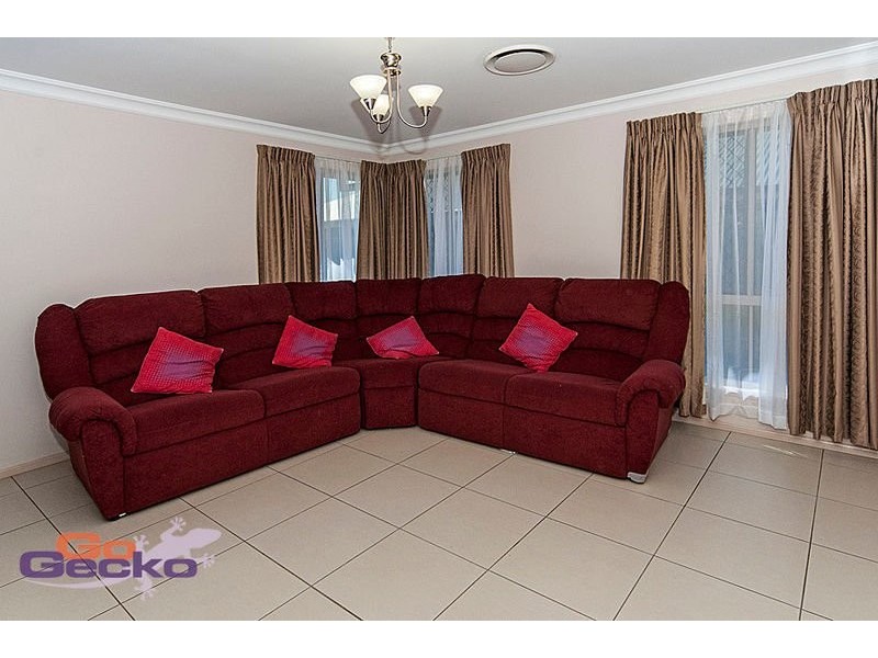 31 Tarlington Street, Middle Ridge QLD 4350