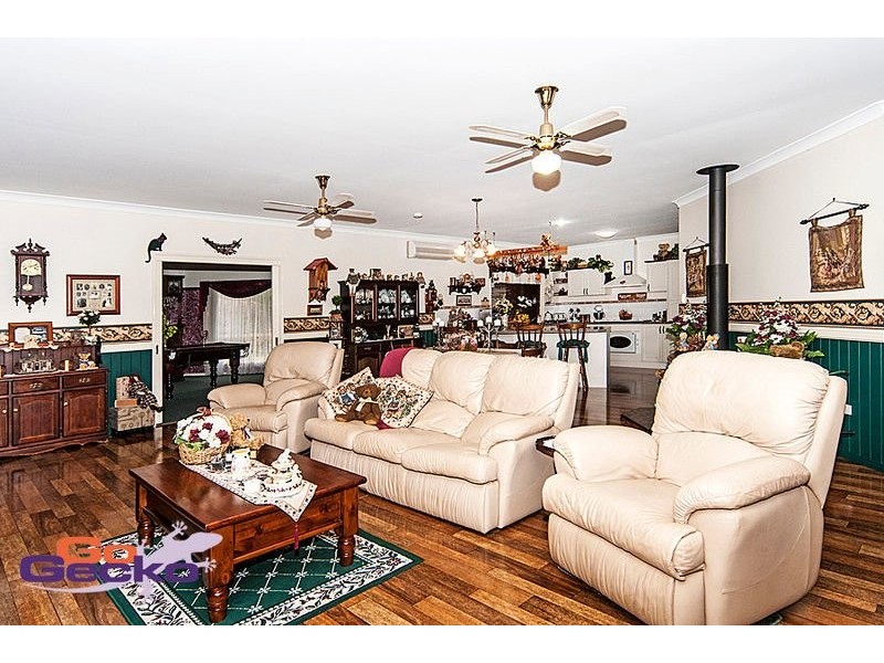 16 Stark Drive, Vale View QLD 4352