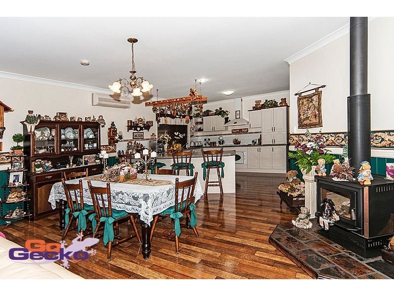 16 Stark Drive, Vale View QLD 4352