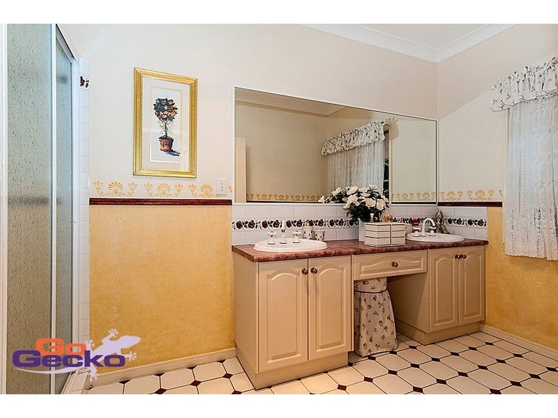 16 Stark Drive, Vale View QLD 4352