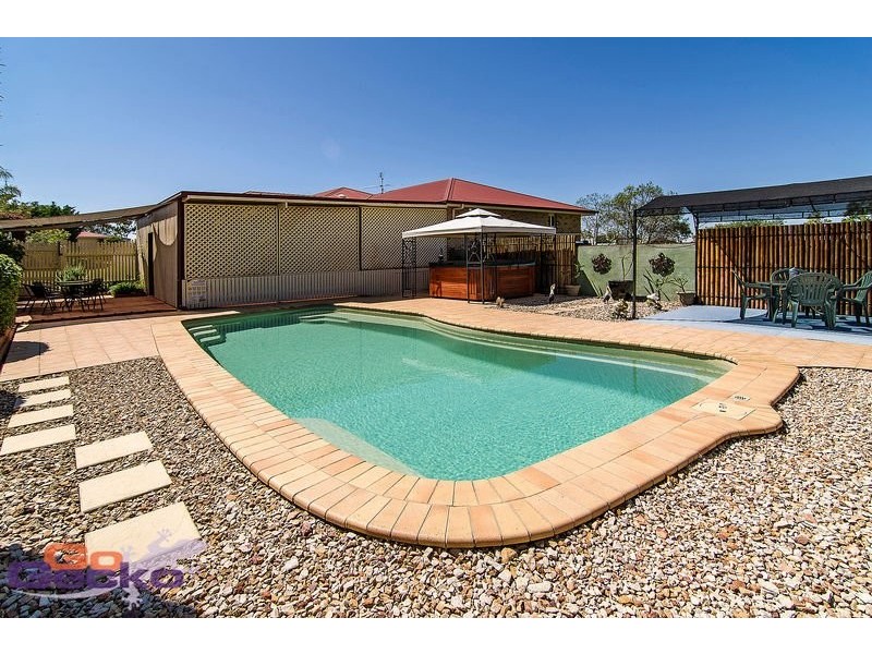 6 Schloss Court, Westbrook QLD 4350