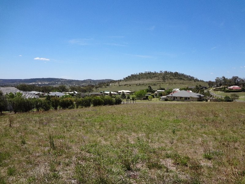 22 Ryan Drive, Cotswold Hills QLD 4350