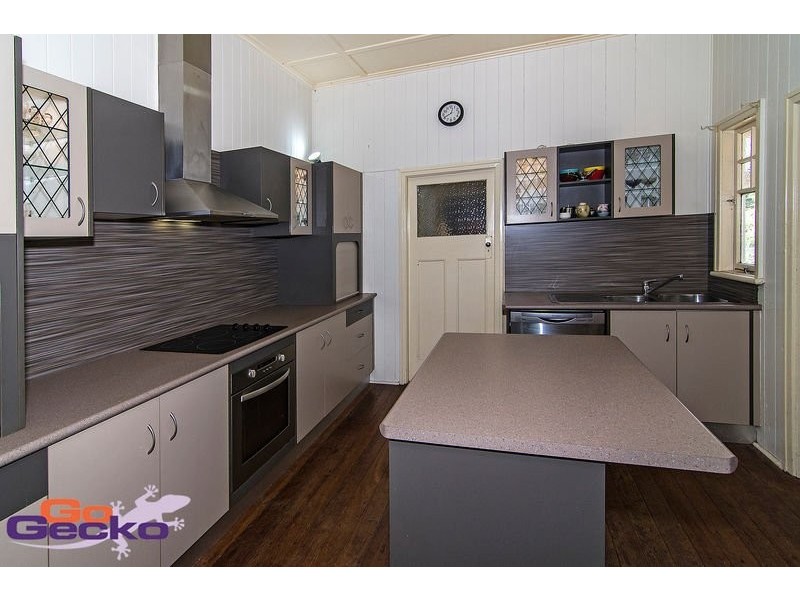 18 Boulton Terrace, Toowoomba City QLD 4350