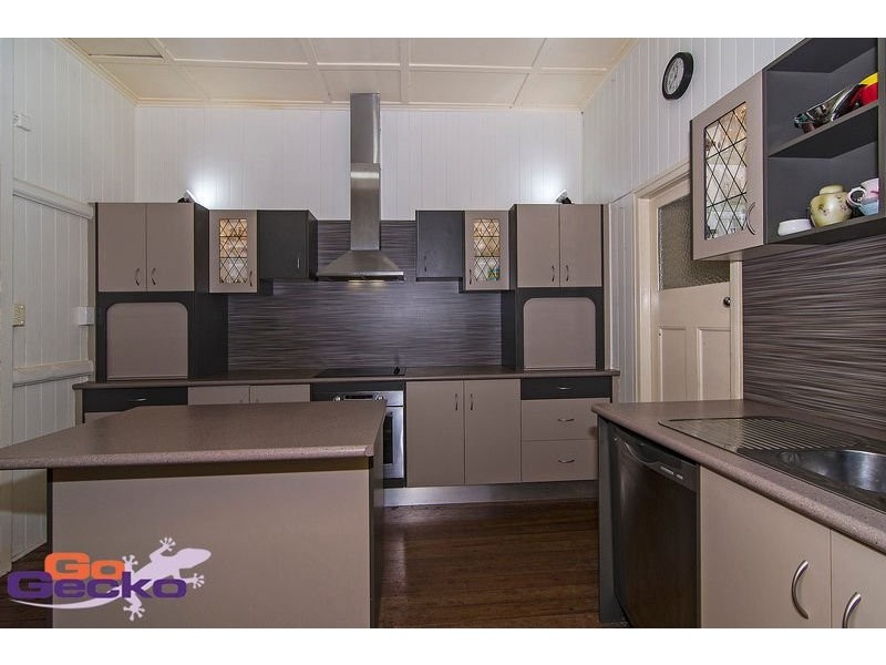 18 Boulton Terrace, Toowoomba City QLD 4350