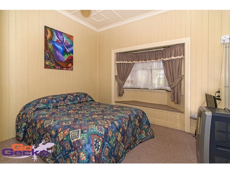 18 Boulton Terrace, Toowoomba City QLD 4350