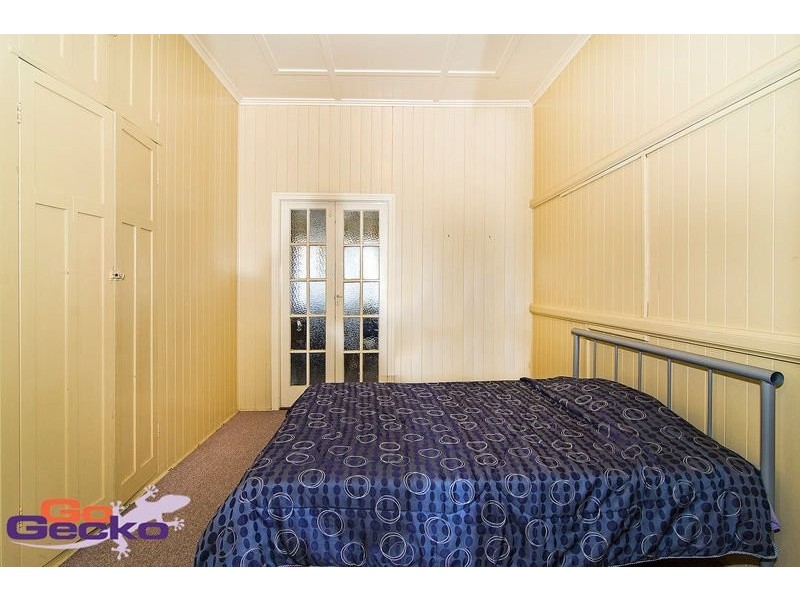 18 Boulton Terrace, Toowoomba City QLD 4350