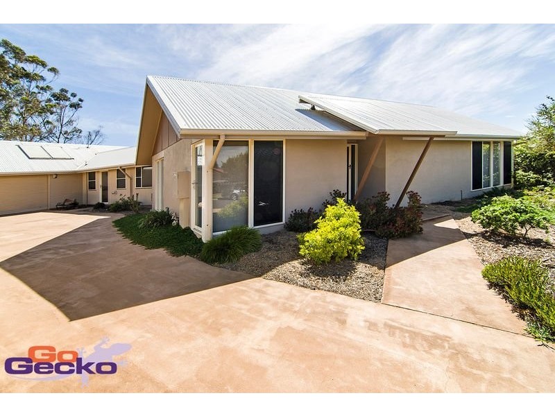 8 Walls Drive, Kearneys Spring QLD 4350