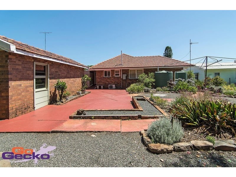 8 Jonathan Street, Rockville QLD 4350