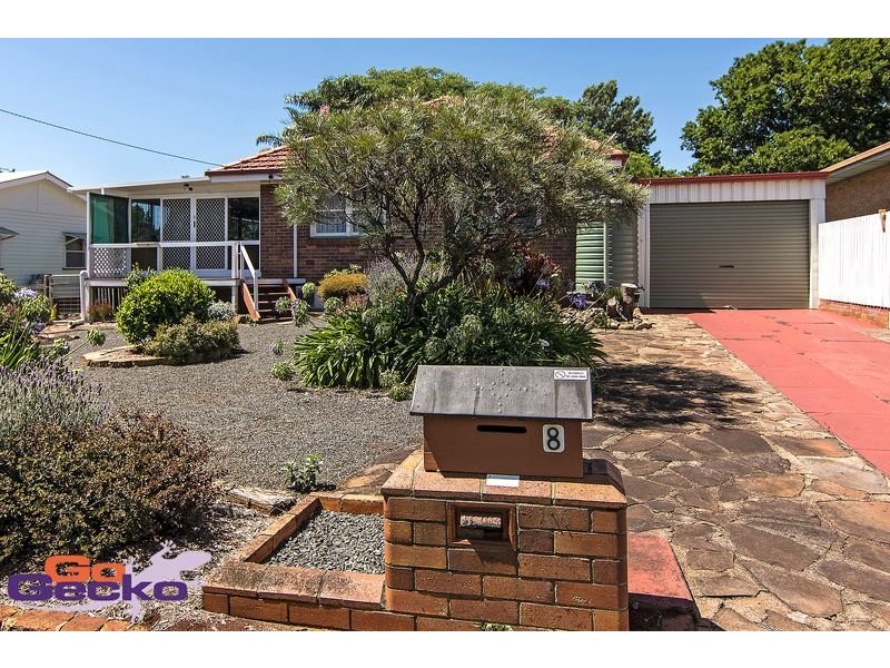 8 Jonathan Street, Rockville QLD 4350