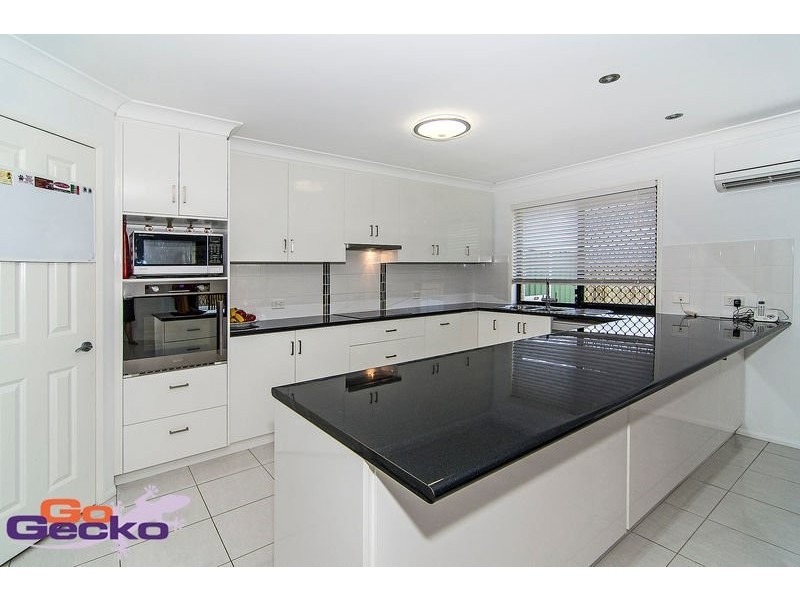 2 Latham Court, Wilsonton Heights QLD 4350