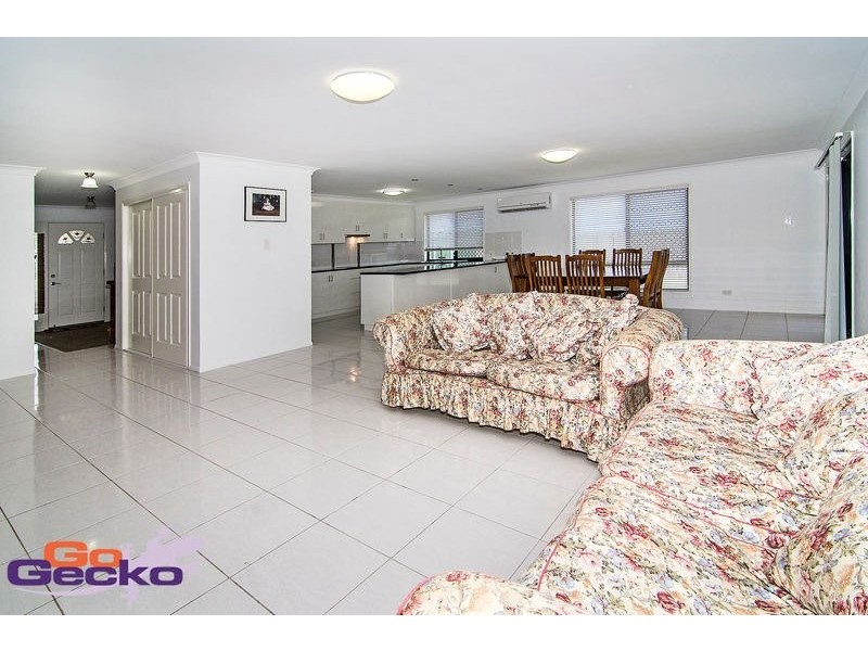 2 Latham Court, Wilsonton Heights QLD 4350