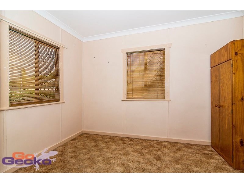 10 Searle Street, South Toowoomba QLD 4350