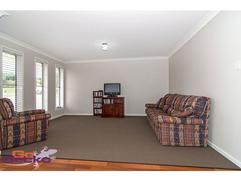15 Kleinton Road, Highfields QLD 4352