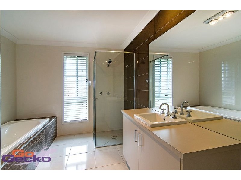 15 Kleinton Road, Highfields QLD 4352