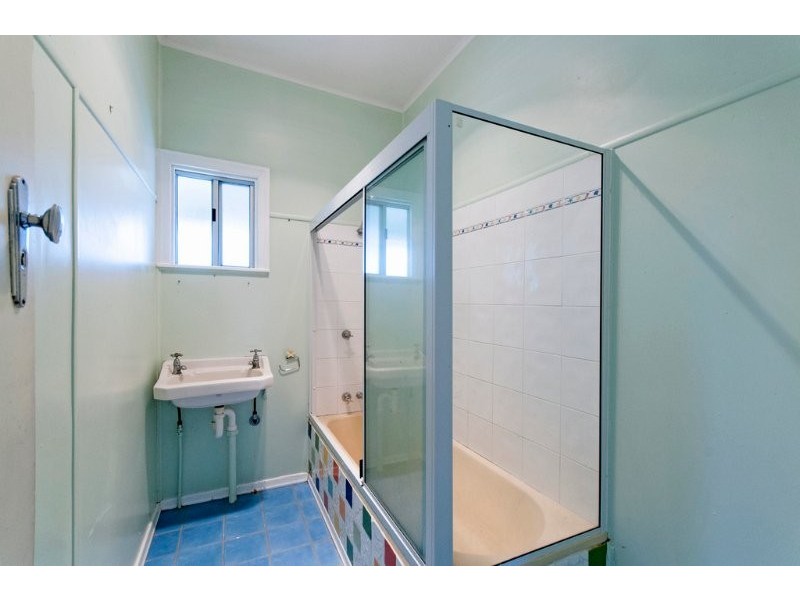 120 Spring Street, Middle Ridge QLD 4350