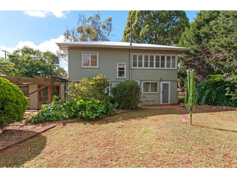120 Spring Street, Middle Ridge QLD 4350