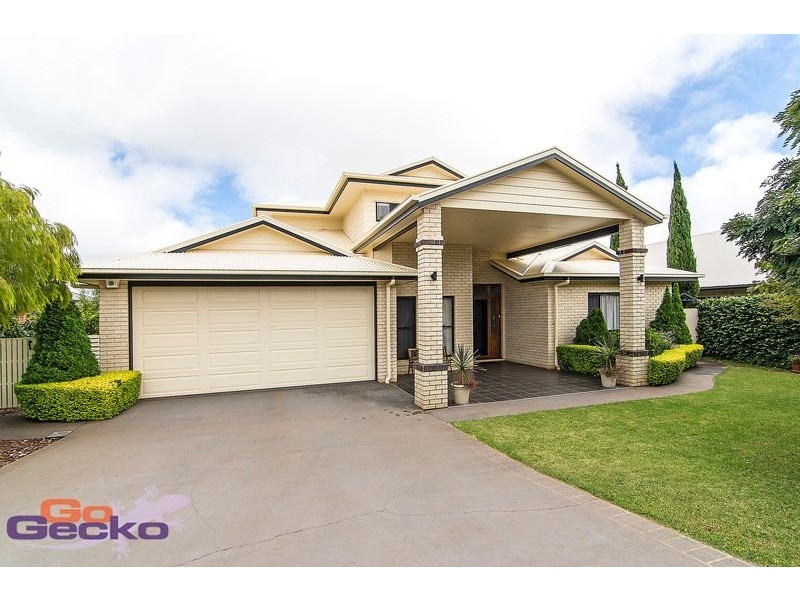 9 Ridgewood Drive, Kearneys Spring QLD 4350