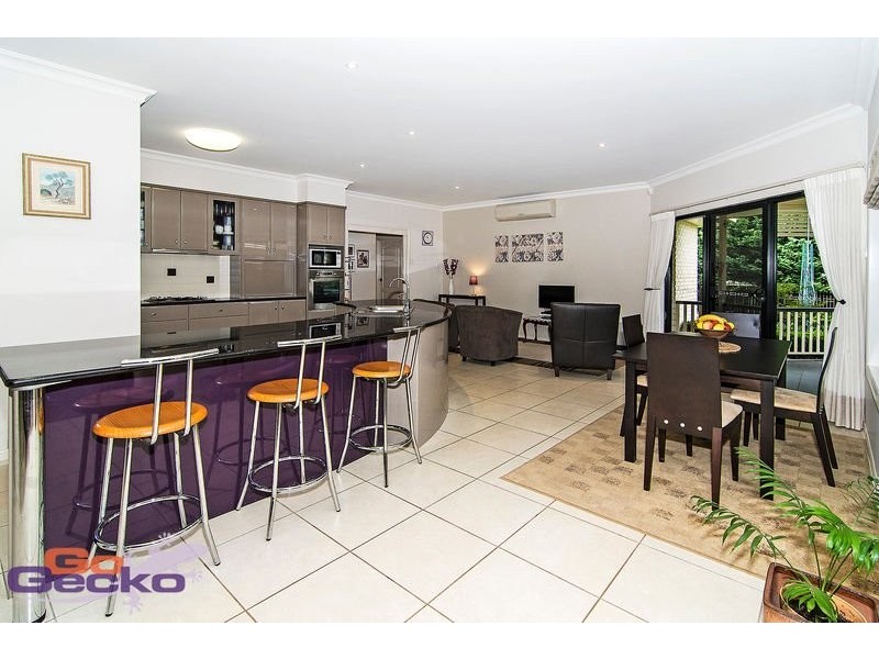9 Ridgewood Drive, Kearneys Spring QLD 4350